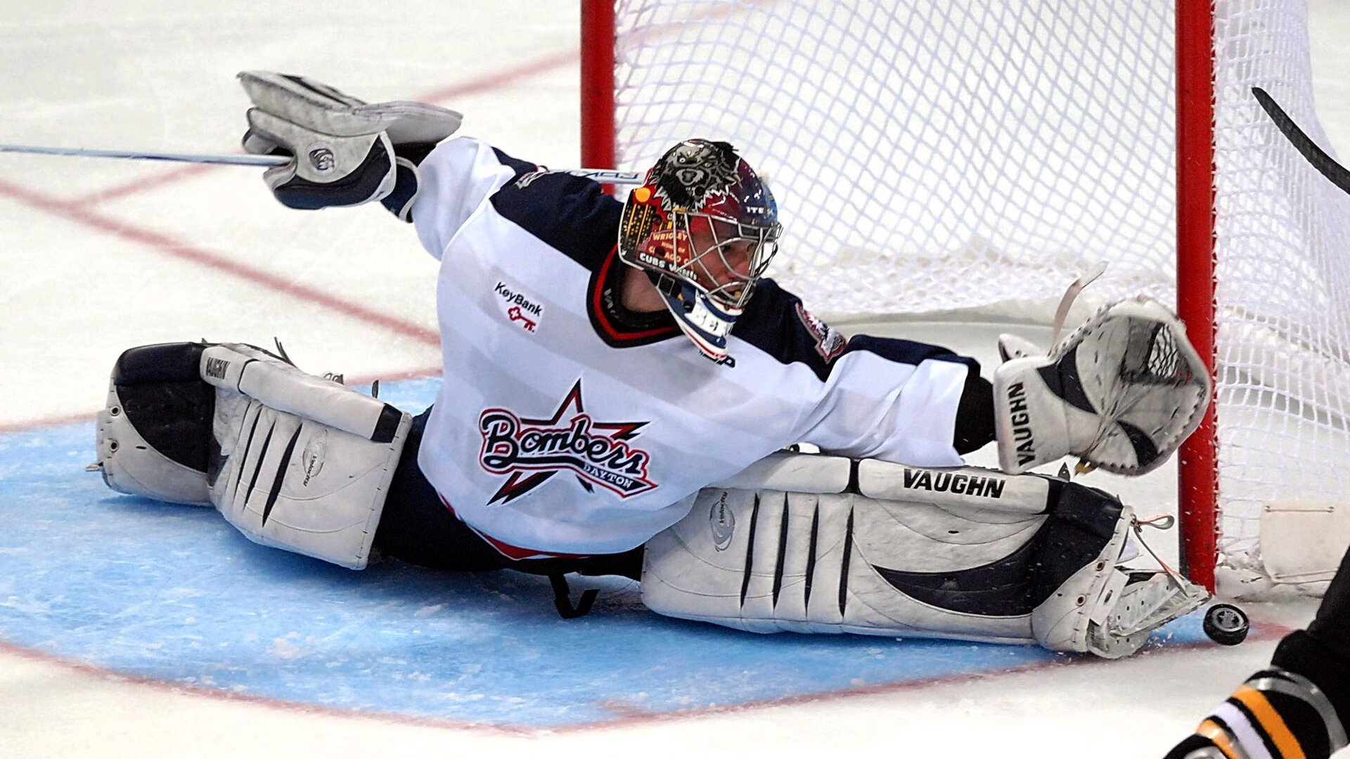 暹罗之殇,2026世界杯F组,泰国让足球回家梦碎,阿方索·戴维斯独舞新王加冕
